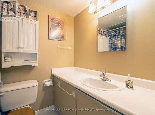 404 - 350 Front Street, Belleville, ON - Indoor Photo Showing Bathroom
