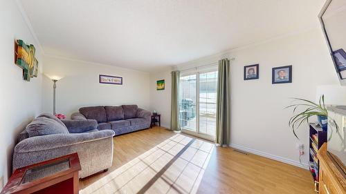2213 3Rd Street N, Cranbrook, BC - Indoor Photo Showing Bedroom