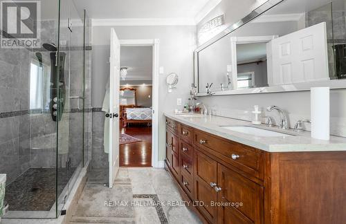 59 Oatlands Cres, Richmond Hill, ON - Indoor Photo Showing Bathroom