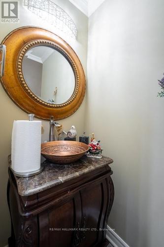 59 Oatlands Crescent, Richmond Hill, ON - Indoor Photo Showing Bathroom