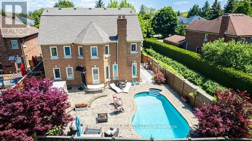 59 Oatlands Crescent, Richmond Hill, ON - Outdoor With In Ground Pool