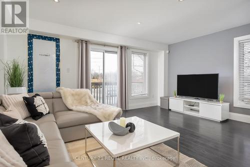 #19 -5985 Creditview Rd, Mississauga, ON - Indoor Photo Showing Living Room