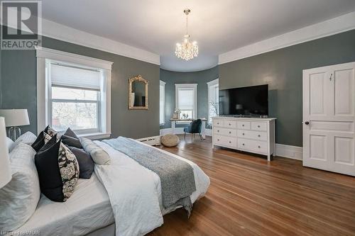 54 Bruce Street, Cambridge, ON - Indoor Photo Showing Bedroom