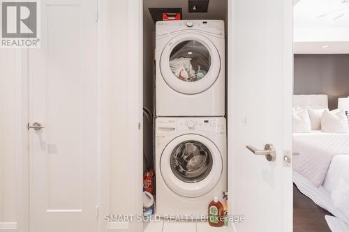 #18A -18 Graydon Hall Dr, Toronto, ON - Indoor Photo Showing Laundry Room