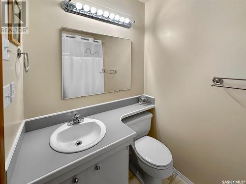 1130 Jubilee Drive, Swift Current, SK - Indoor Photo Showing Bathroom