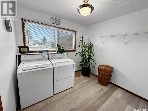 1130 Jubilee Drive, Swift Current, SK - Indoor Photo Showing Laundry Room