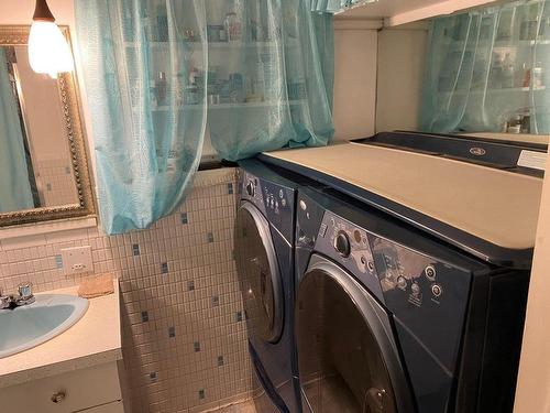 Salle de lavage - 10 Rue Napoléon, Sept-Îles, QC - Indoor Photo Showing Laundry Room