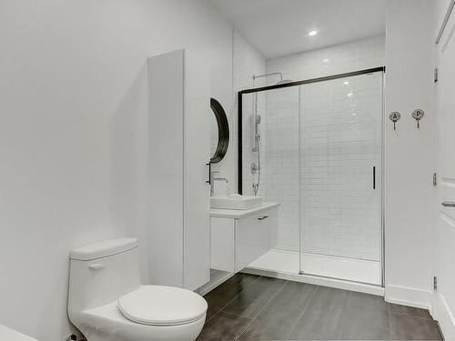 Ensuite bathroom - 301-2405 Place Des Tilleuls, Saint-Bruno-De-Montarville, QC - Indoor Photo Showing Bathroom