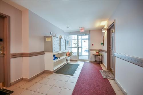 19 Lake Avenue S|Unit #202, Stoney Creek, ON - Indoor Photo Showing Other Room
