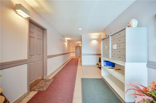 19 Lake Avenue S|Unit #202, Stoney Creek, ON - Indoor Photo Showing Other Room