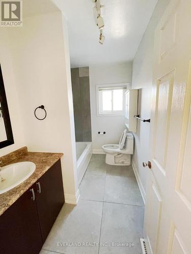28 Canal St, Georgina, ON - Indoor Photo Showing Bathroom