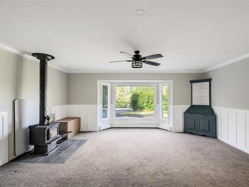 920 Deloume Rd, Mill Bay, BC - Indoor Photo Showing Other Room