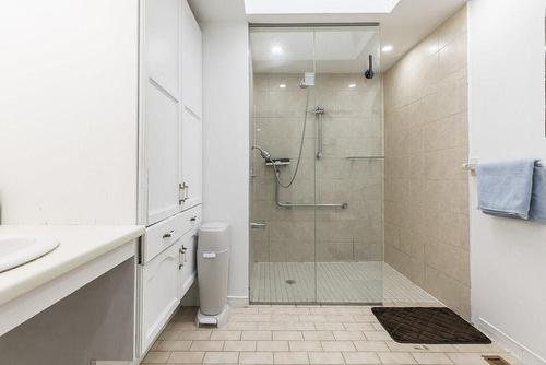 72 Stone Church Road W|Unit #40, Hamilton, ON - Indoor Photo Showing Bathroom