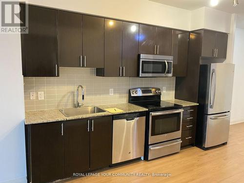 #1023 -7161 Yonge St, Markham, ON - Indoor Photo Showing Kitchen With Upgraded Kitchen