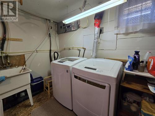 48 Mowat St, Latchford, ON - Indoor Photo Showing Laundry Room