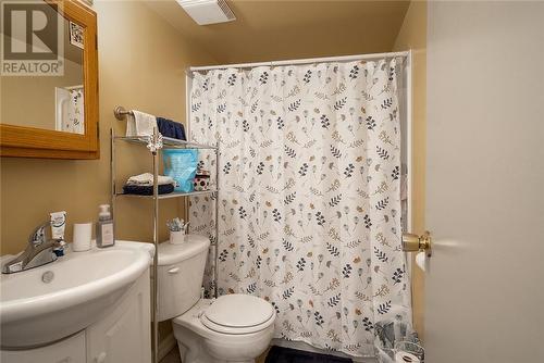 29 Desjardins Street, Garson, ON - Indoor Photo Showing Bathroom