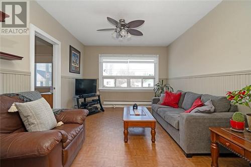 29 Desjardins Street, Garson, ON - Indoor Photo Showing Living Room