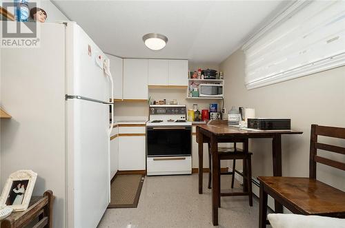 29 Desjardins Street, Garson, ON - Indoor Photo Showing Kitchen
