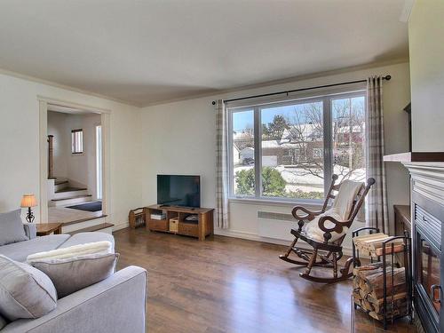 Salon - 777 Rue Poitras, Magog, QC - Indoor Photo Showing Living Room