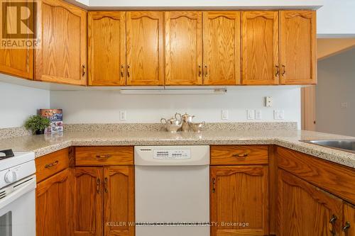 40 Elmridge Dr, Guelph, ON - Indoor Photo Showing Kitchen