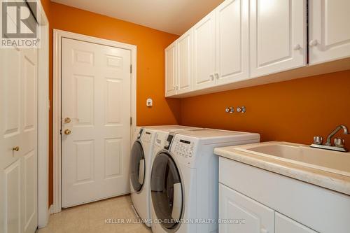 40 Elmridge Dr, Guelph, ON - Indoor Photo Showing Laundry Room