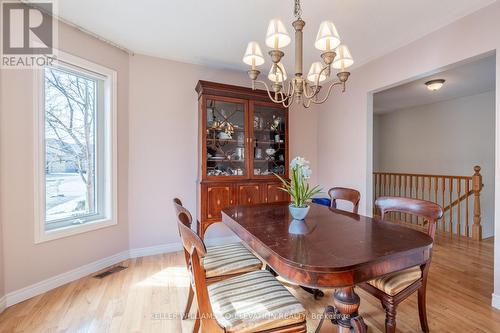 40 Elmridge Dr, Guelph, ON - Indoor Photo Showing Dining Room