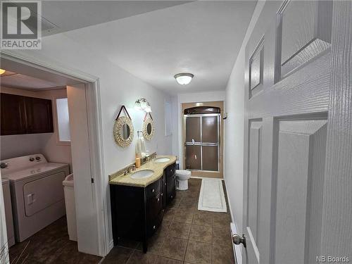 1066 Sycamore, Bathurst, NB - Indoor Photo Showing Laundry Room