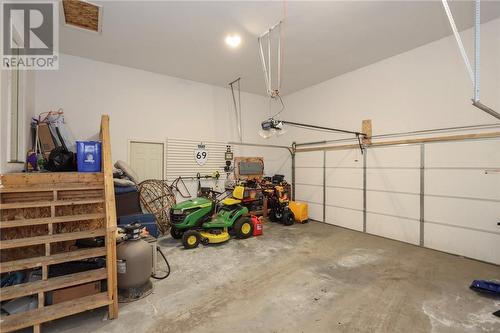 2033 Morgan, Greater Sudbury, ON - Indoor Photo Showing Garage