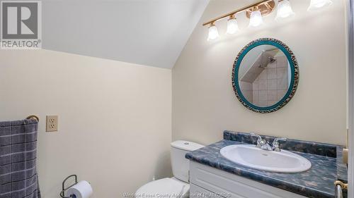 9090 Canard Drive, Lasalle, ON - Indoor Photo Showing Bathroom