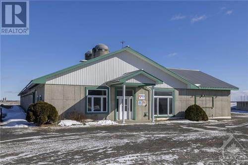2004 built tail-to-tail tie-stall with 72 stalls - 2718 & 2734 County Road 3 Road, St Isidore, ON 