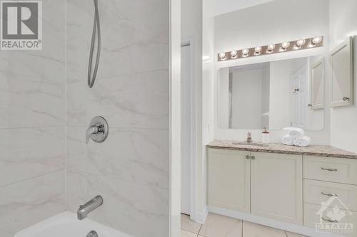 106 Passageway Private, Kanata, ON - Indoor Photo Showing Bathroom