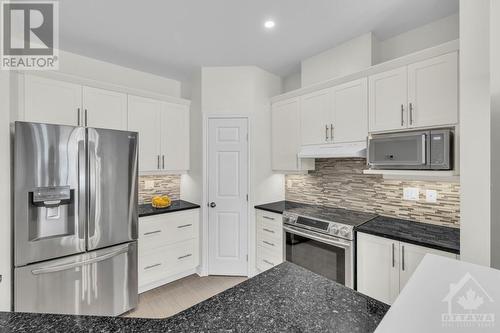 106 Passageway Private, Kanata, ON - Indoor Photo Showing Kitchen With Stainless Steel Kitchen With Upgraded Kitchen