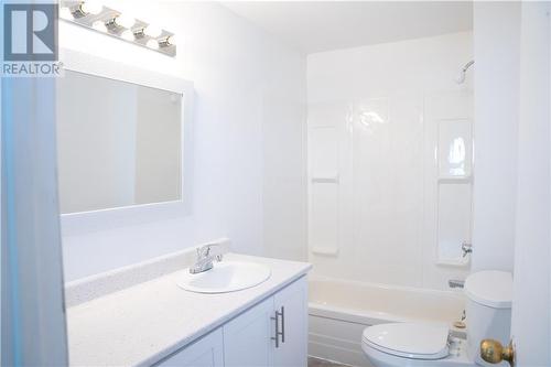 436 Eighth Street E, Cornwall, ON - Indoor Photo Showing Bathroom