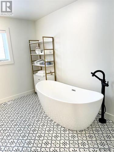10 Gravel Ave, Fauquier, ON - Indoor Photo Showing Bathroom