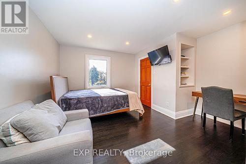 390 Mill Street, Essa, ON - Indoor Photo Showing Bedroom