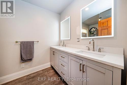 390 Mill Street, Essa, ON - Indoor Photo Showing Bathroom