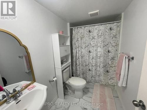 380 Bayview Pkwy, Orillia, ON - Indoor Photo Showing Bathroom