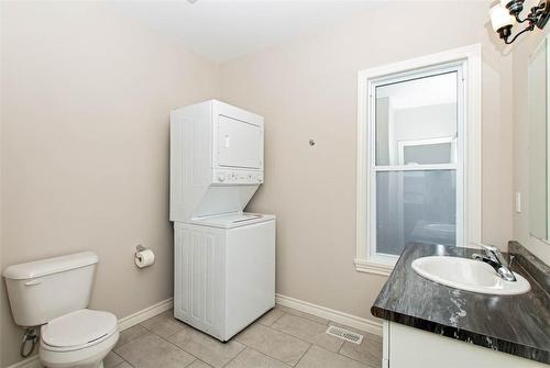 810 Concession Street, Hamilton, ON - Indoor Photo Showing Bathroom