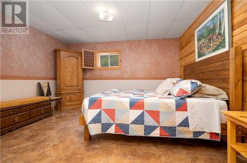 99 Waldenwood Road, Whitefish, ON - Indoor Photo Showing Bedroom