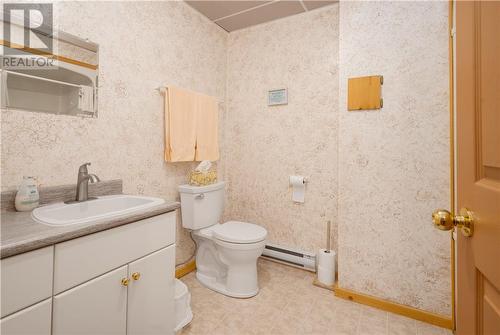 99 Waldenwood Road, Whitefish, ON - Indoor Photo Showing Bathroom