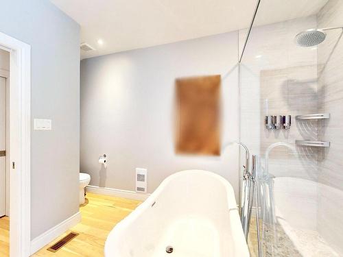 Salle de bains attenante Ã  la CCP - 1499 Rue Du Clos-Des-Artisans, Prévost, QC - Indoor Photo Showing Bathroom