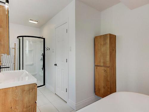 Bedroom - 185 Ch. Du Ruisseau-Des-Noyers, Saint-Jean-Sur-Richelieu, QC - Indoor Photo Showing Bedroom