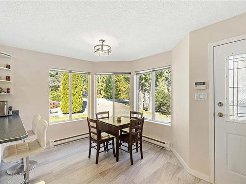 829 Harewood Mines Rd, Nanaimo, BC - Indoor Photo Showing Dining Room