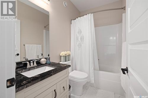 225 Cowan Crescent, Martensville, SK - Indoor Photo Showing Bathroom