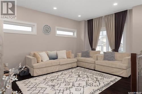 225 Cowan Crescent, Martensville, SK - Indoor Photo Showing Living Room