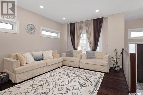 225 Cowan Crescent, Martensville, SK - Indoor Photo Showing Living Room