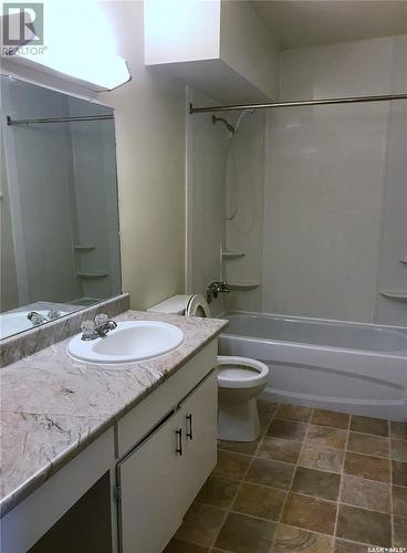 31 19 Centennial Street, Regina, SK - Indoor Photo Showing Bathroom