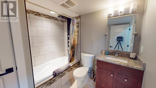 11115 88 Street, Fort St. John, BC - Indoor Photo Showing Bathroom