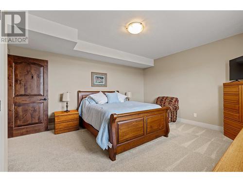 900 Lamont Lane, Kelowna, BC - Indoor Photo Showing Bedroom