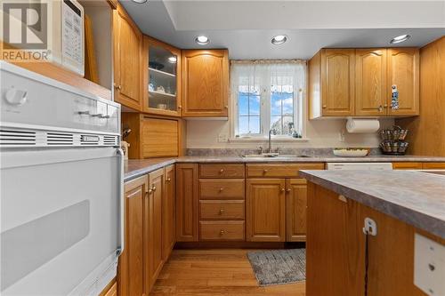 534B Melton Street, Pembroke, ON - Indoor Photo Showing Kitchen With Double Sink